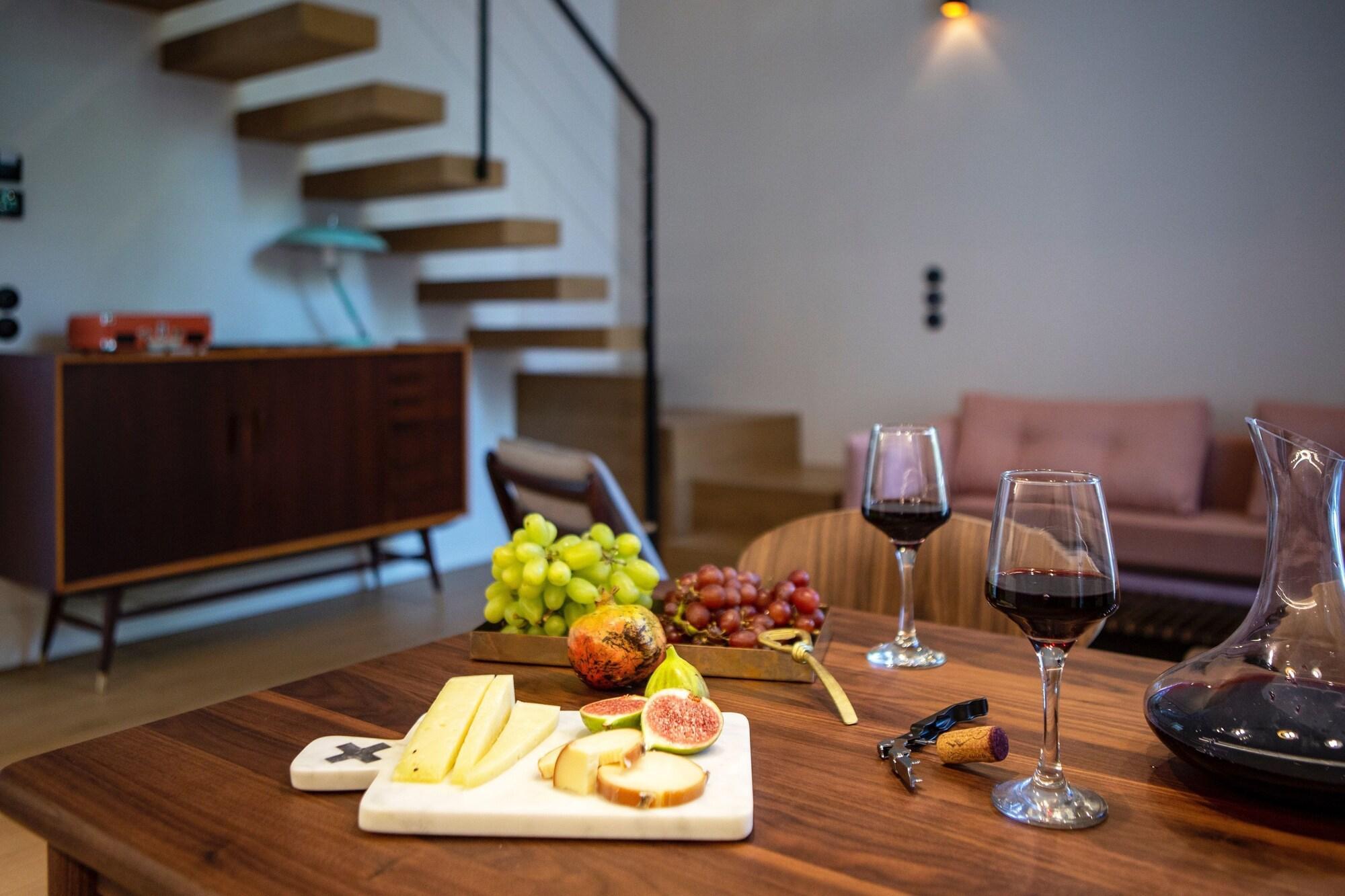 The Foundry Suites Atina Dış mekan fotoğraf